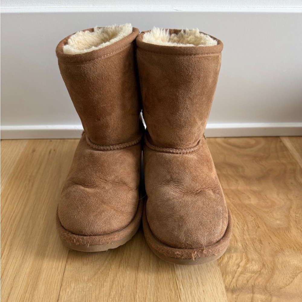 Authentic Girls Ugg